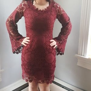 NWT, Romeo and Juliet Couture lace shift dress